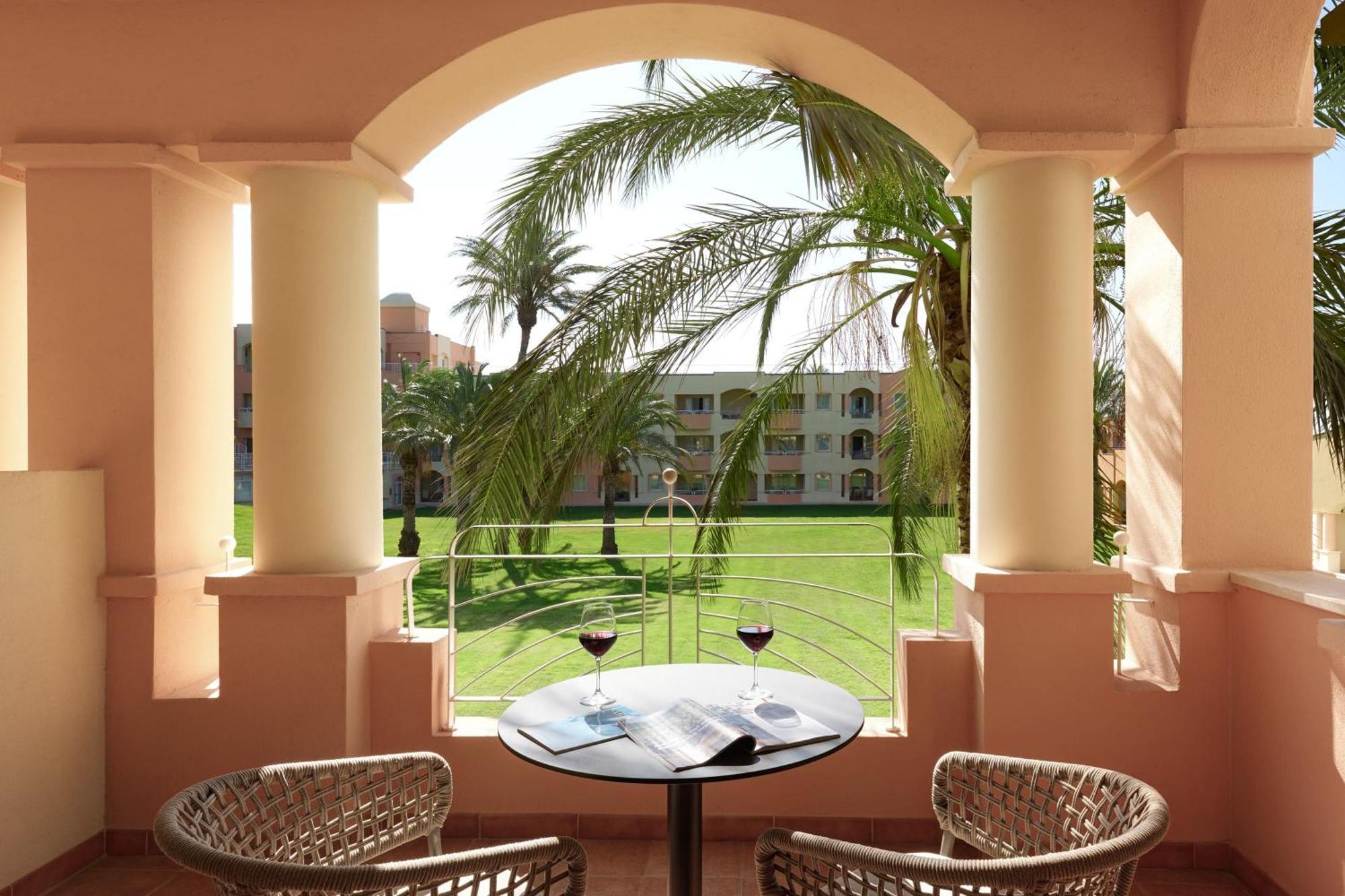 Almar Timi Ama Resort & Spa Вилласимиус Экстерьер фото